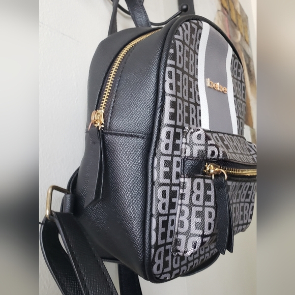BEBE RINA LOGO SMALL BLACK SIGNATURE LOGO PRINT BACKPACK BAG W/ POUCH - Picture 5 of 12